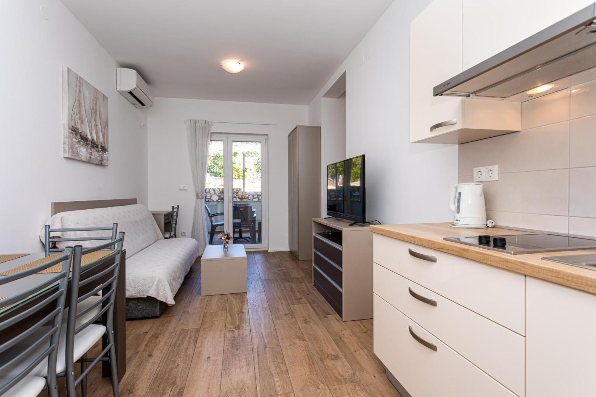 Apartments Crnekovic Tomislava 8A Baška Buitenkant foto