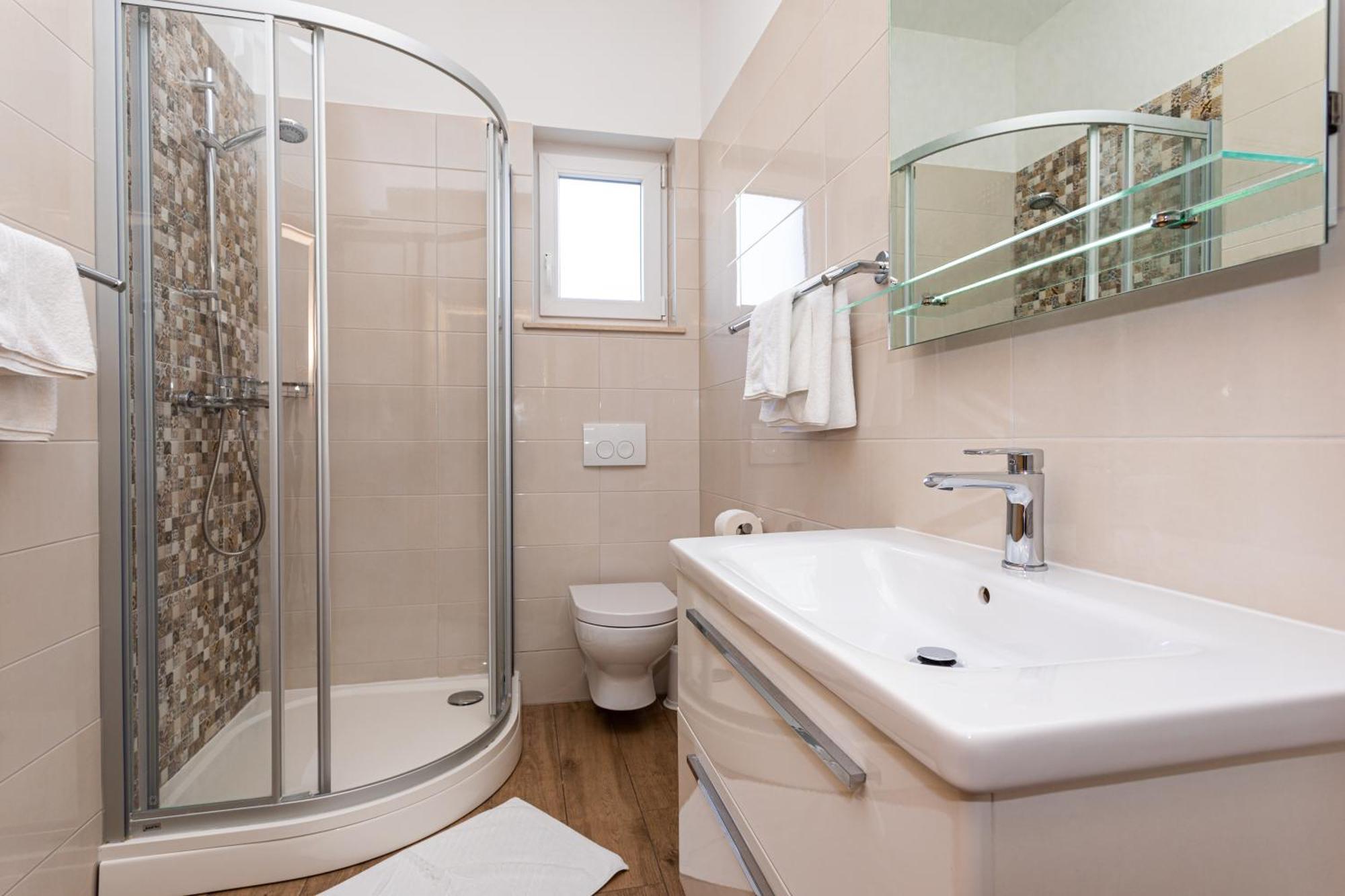 Apartments Crnekovic Tomislava 8A Baška Buitenkant foto